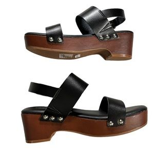 𝅺nwt Torrid Black Buckle Strap Chunky Platform Wood Block Heel Sandals